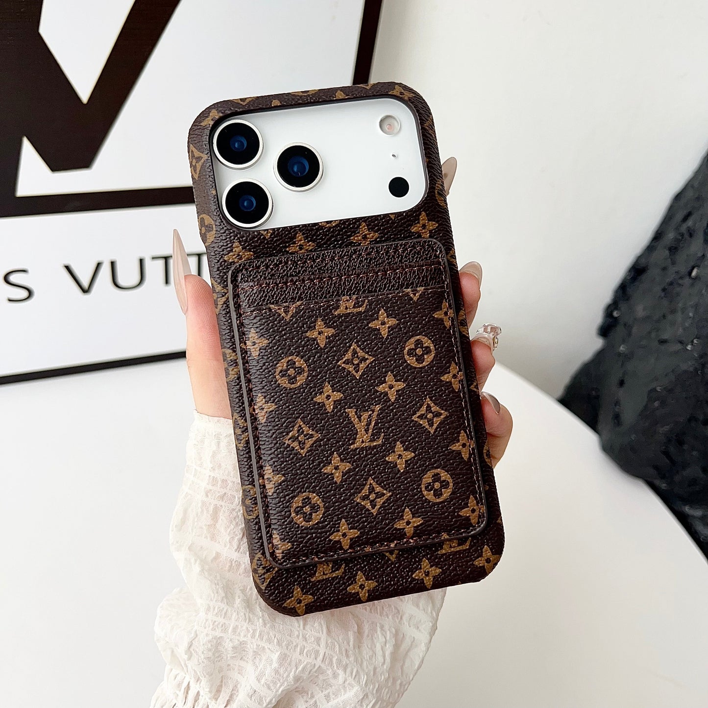 Louis Vuitton IPhone 17 Magsafe Case With Card Holder