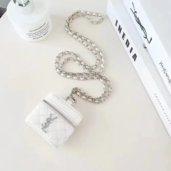 white gucci airpod case 3rd generation